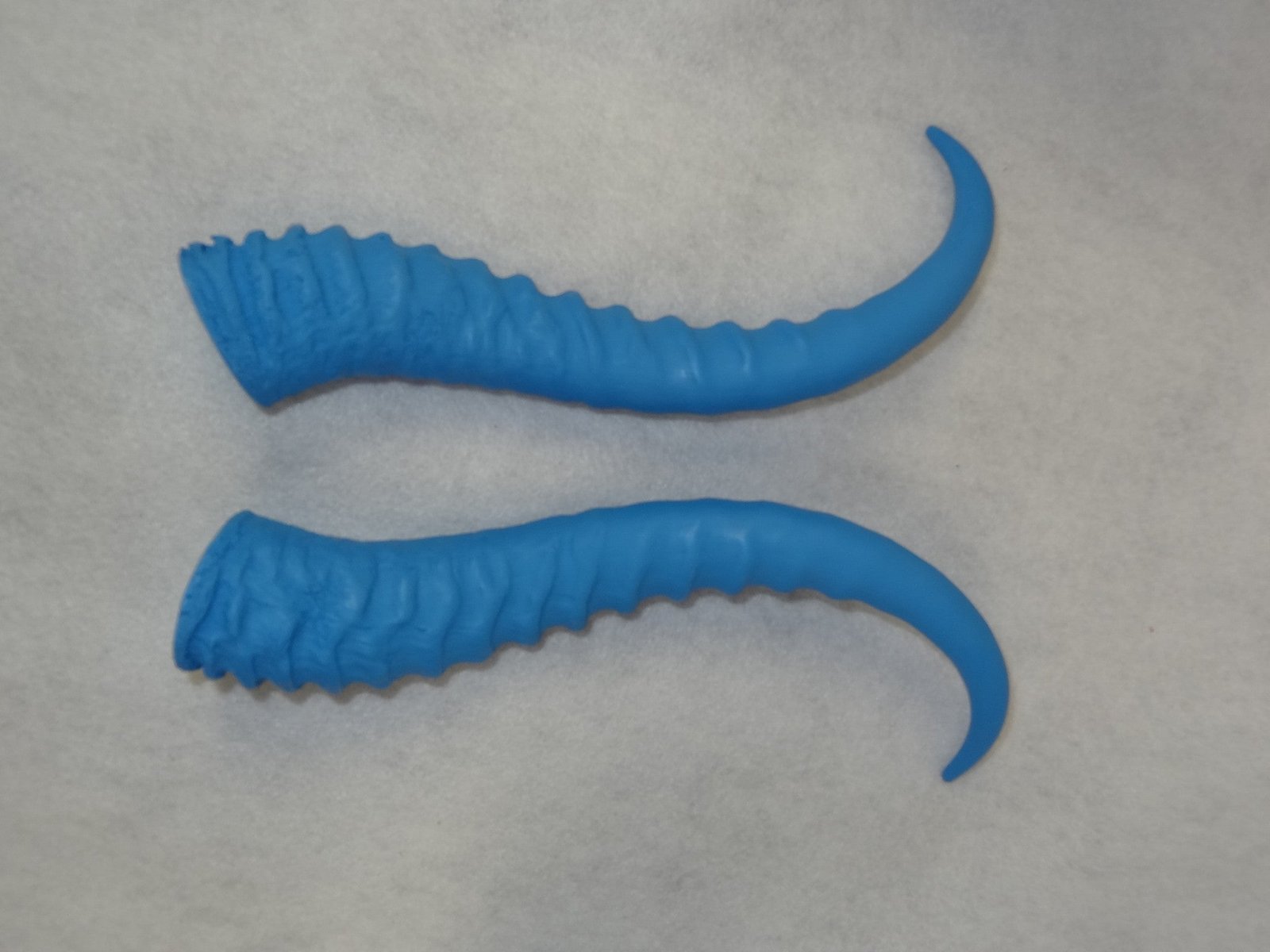 Plastic Opaque Springbok Antelope Horns - Image 5