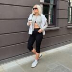 Squat-Proof Capri Leggings - Black