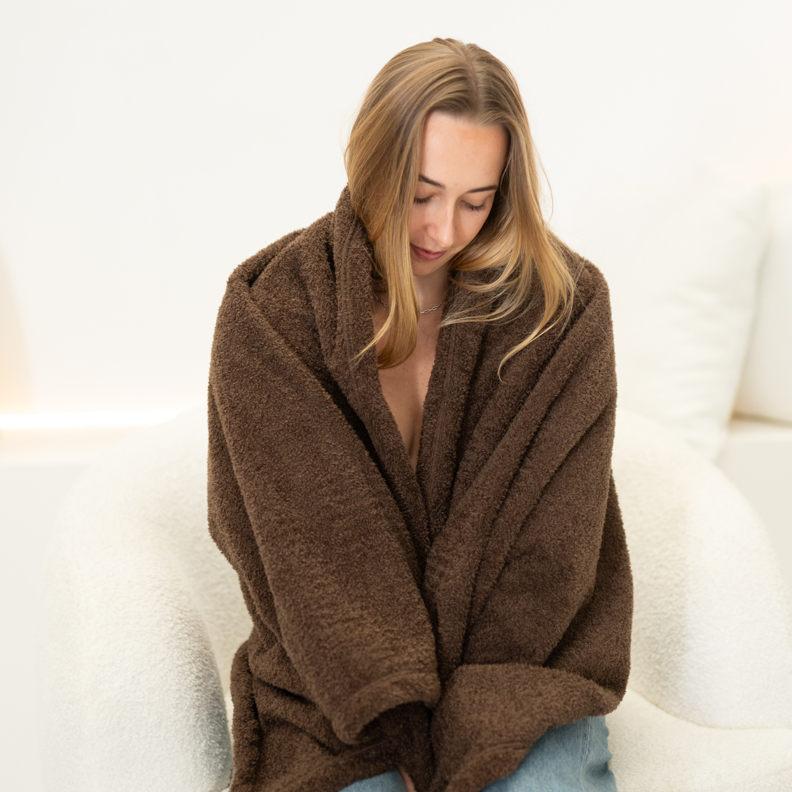 The Snuggle Range Waterproof Splash Blanket - Espresso - Image 6